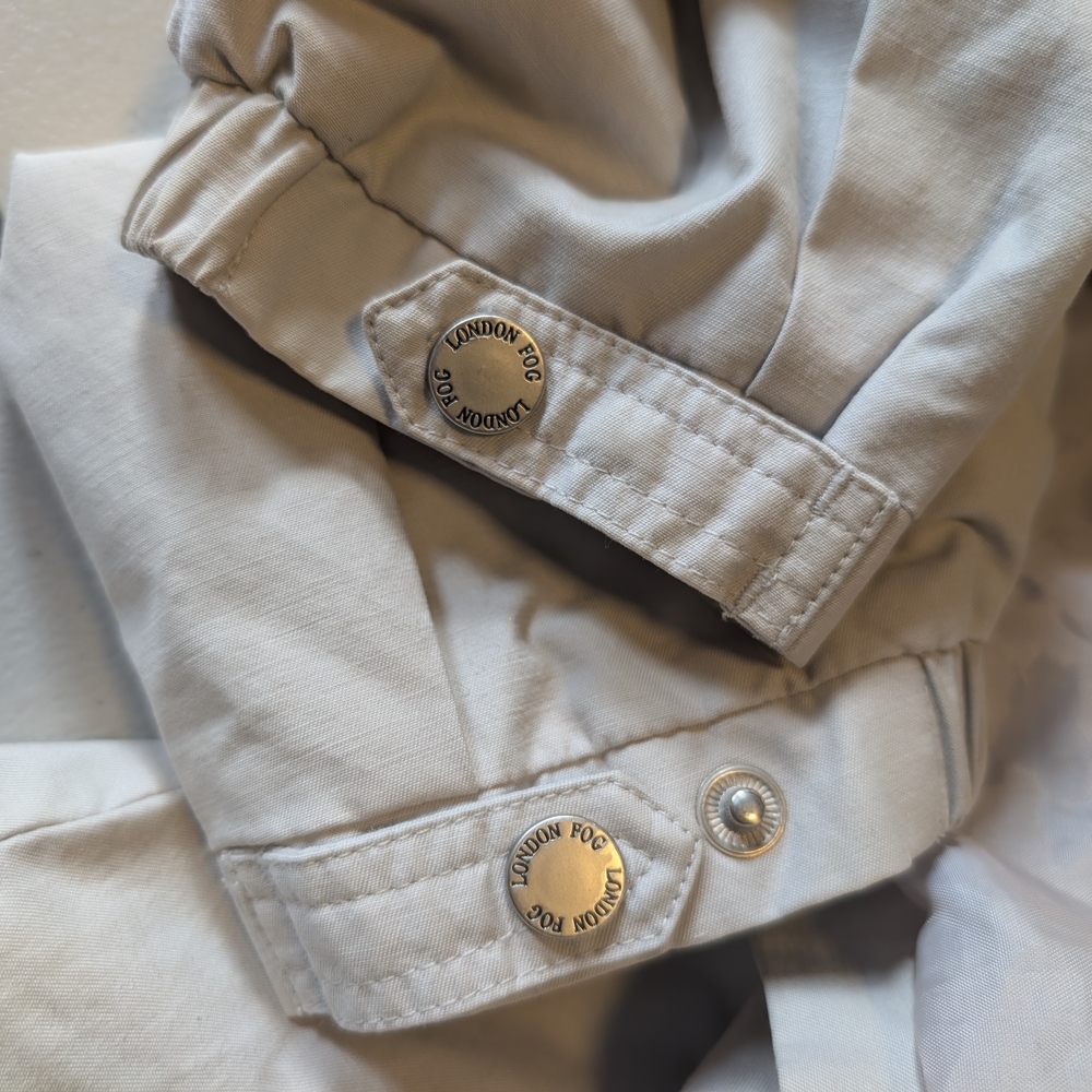 London Fog Women's Hooded Beige rain Jacket Medium W/Striped Lining - Picture 10 of 13